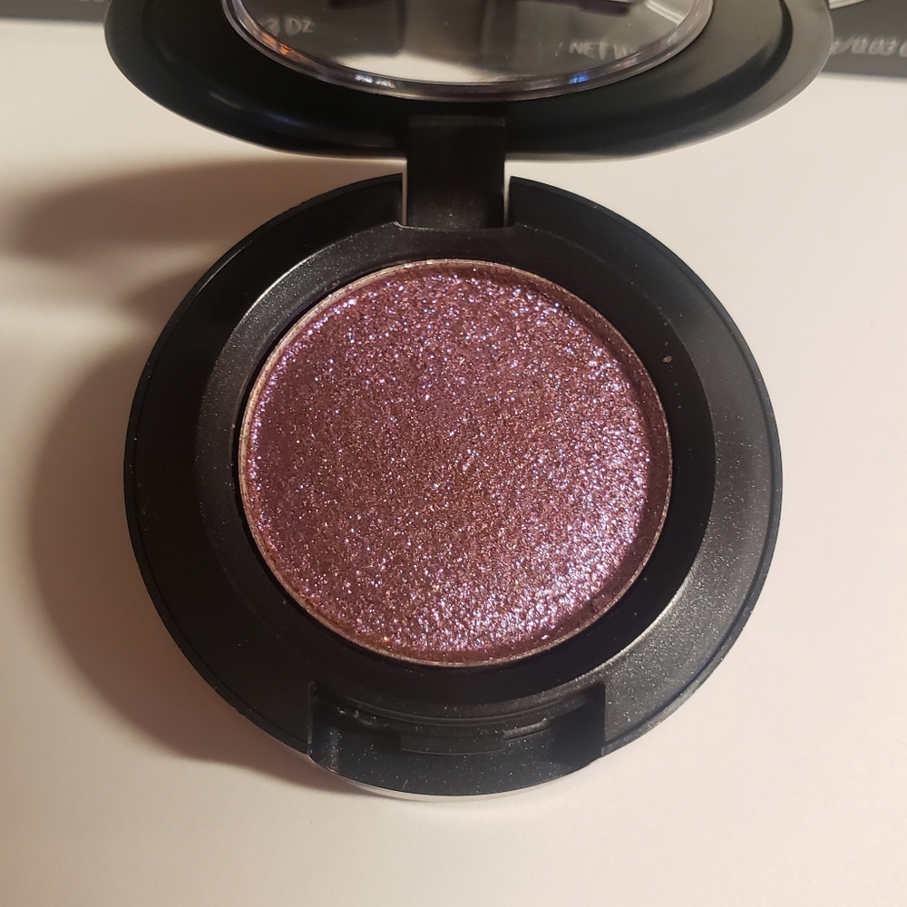MAC DAZZLESHADOW *CAN'T STOP DON'T STOP* - Picture 5 of 5